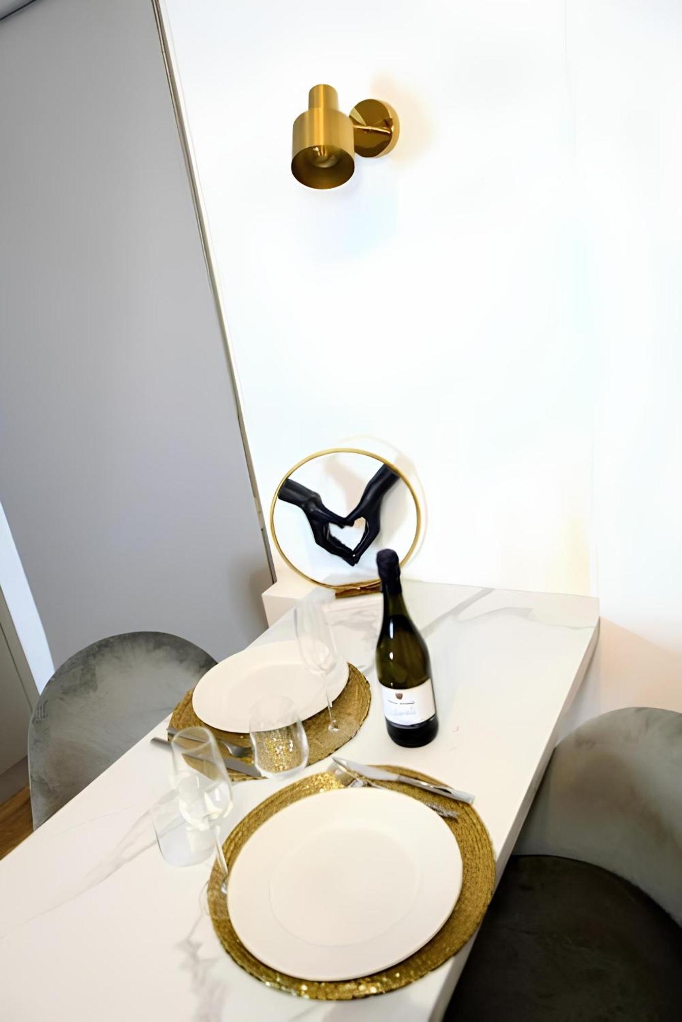 Apartament Vuel Sea View House -10 Minutes From The Airport Fiumicino Zewnętrze zdjęcie