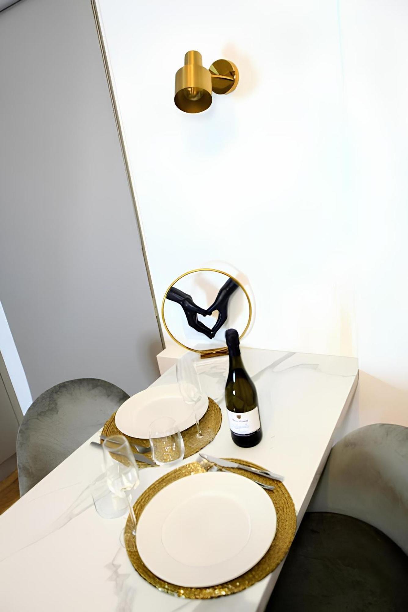 Apartament Vuel Sea View House -10 Minutes From The Airport Fiumicino Zewnętrze zdjęcie